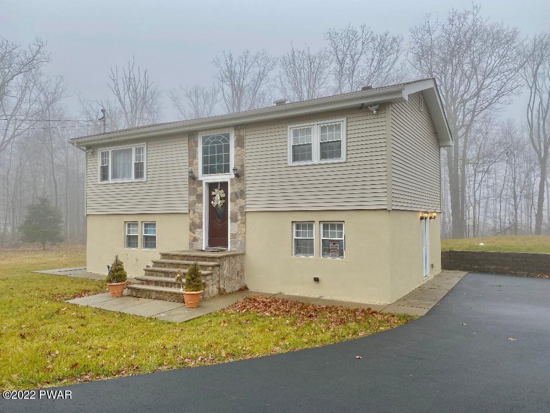 121 Nichecronk Rd, Dingmans Ferry, PA 18328 3 Bedroom