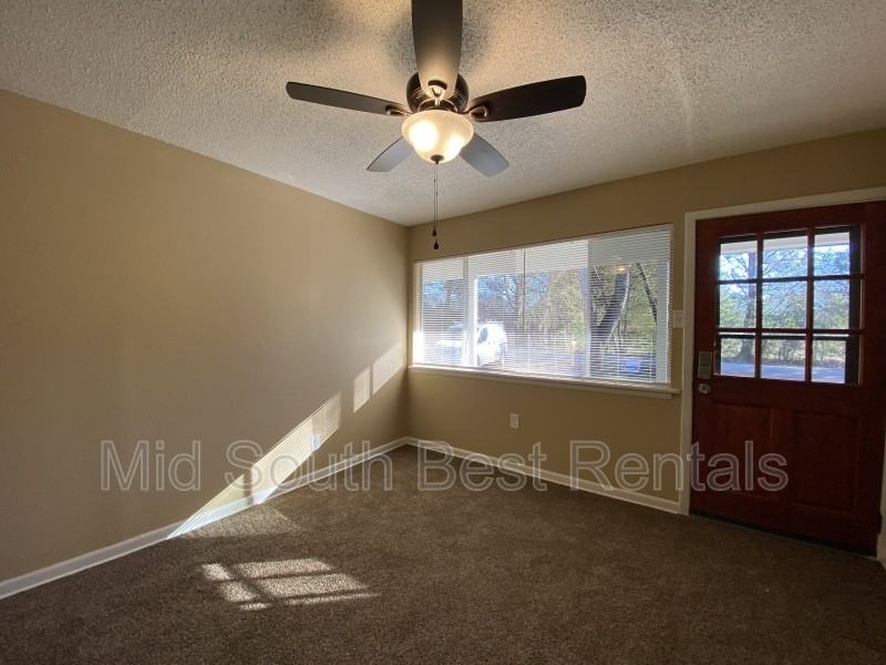 1407 Mill Rd - Photo 3 of 7