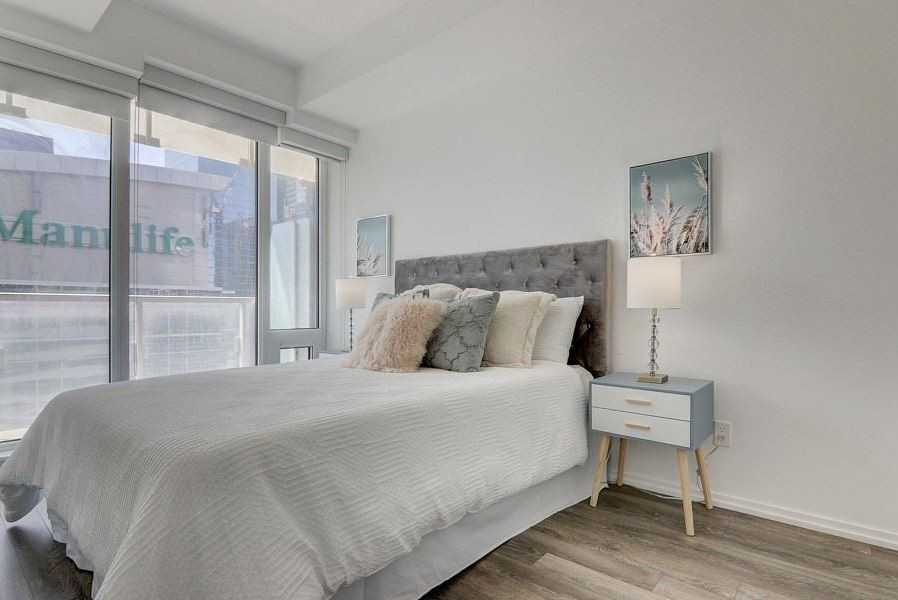 197 Yonge Street - Photo 6 of 14