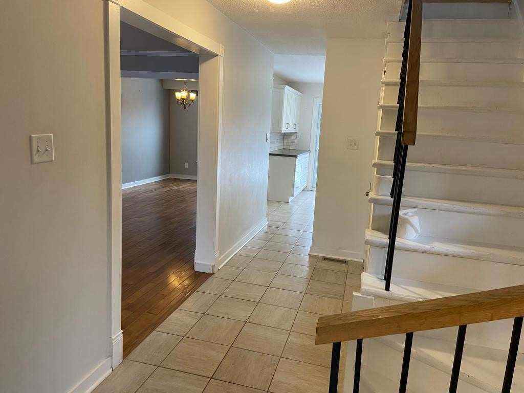 146 Fanshawe Drive - Photo 3 of 18