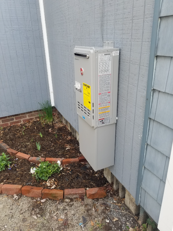 328 Ashlawn Dr - Photo 3 of 15