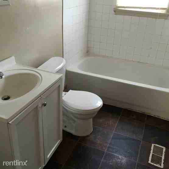 6104 Bettcher Ave - Photo 3 of 3