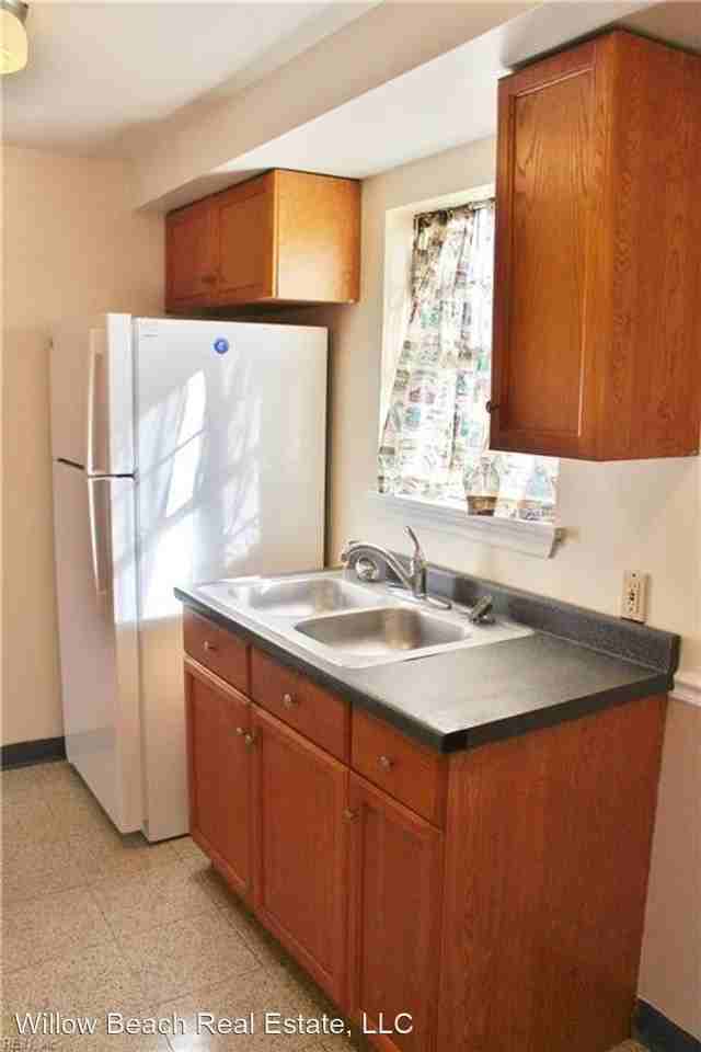 524 Wine St #B - Photo 2 of 4