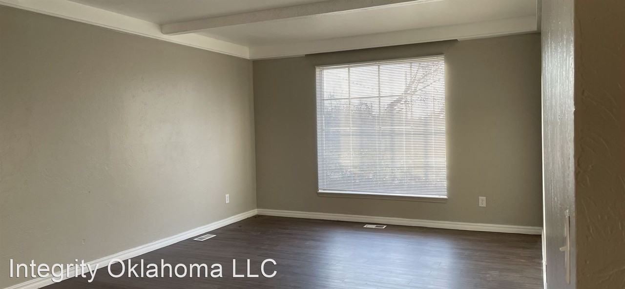 4821 Nw 26th St - Photo 2 of 15