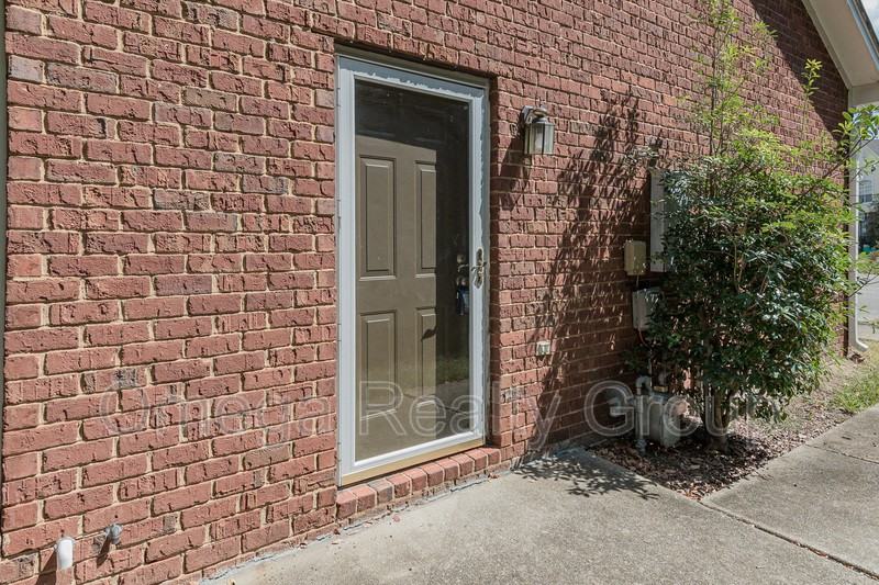 570 Treymoor Lake Cir - Photo 4 of 38