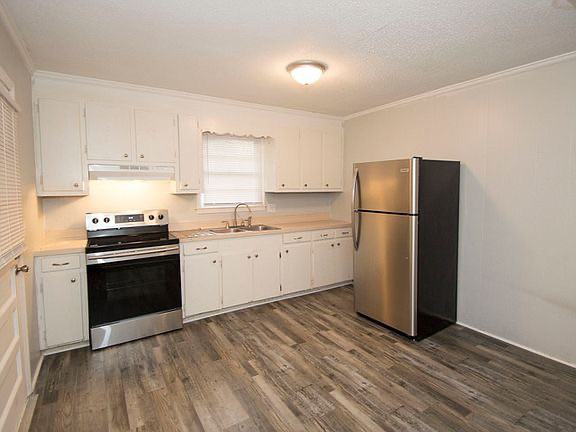 813 Seton Rd - Photo 2 of 7