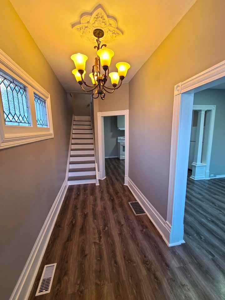 2 Bedroom Near Albert St N & Penetang St, Orillia - Photo 2 of 10