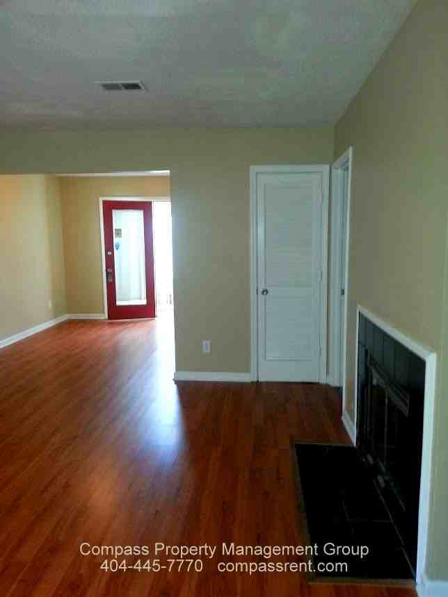 110 Holcomb Ferry Rd - Photo 3 of 16