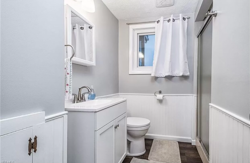 369 Whittier Ave Nw - Photo 4 of 4