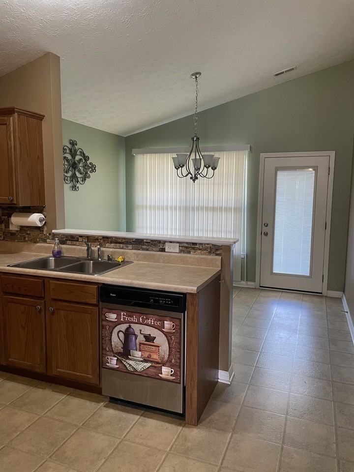 2226 Summer Walk - Photo 2 of 11