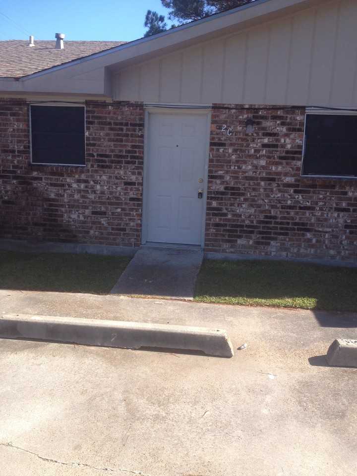 327 Victoria Dr 4C - Photo 2 of 8