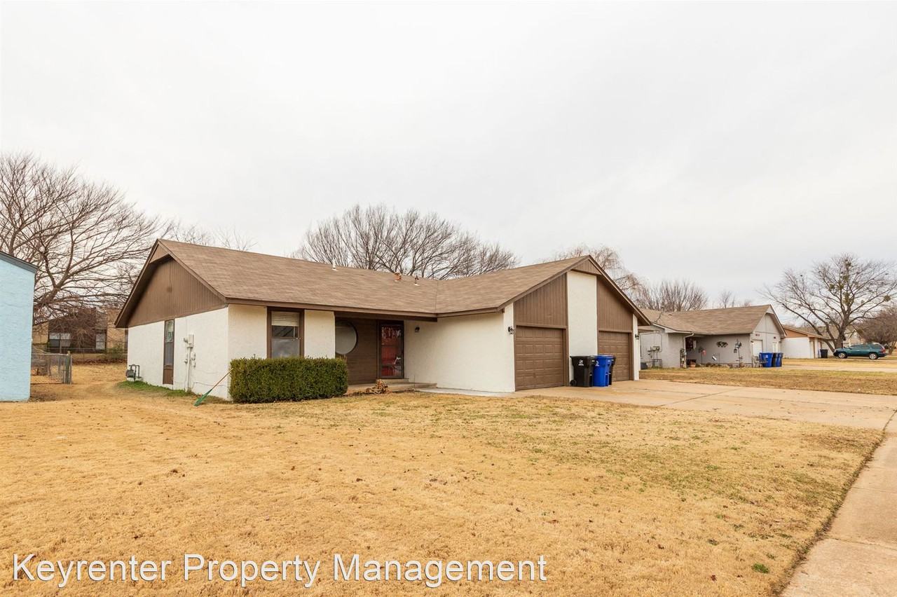 4902 S Gum Ave - Photo 3 of 41