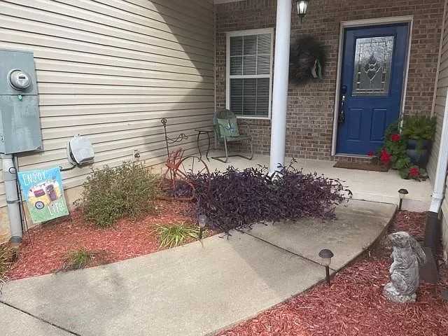 178 Kenley Ln - Photo 2 of 19