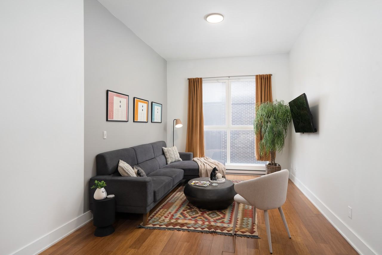 62 Rue Prince-Arthur Est — photo 2