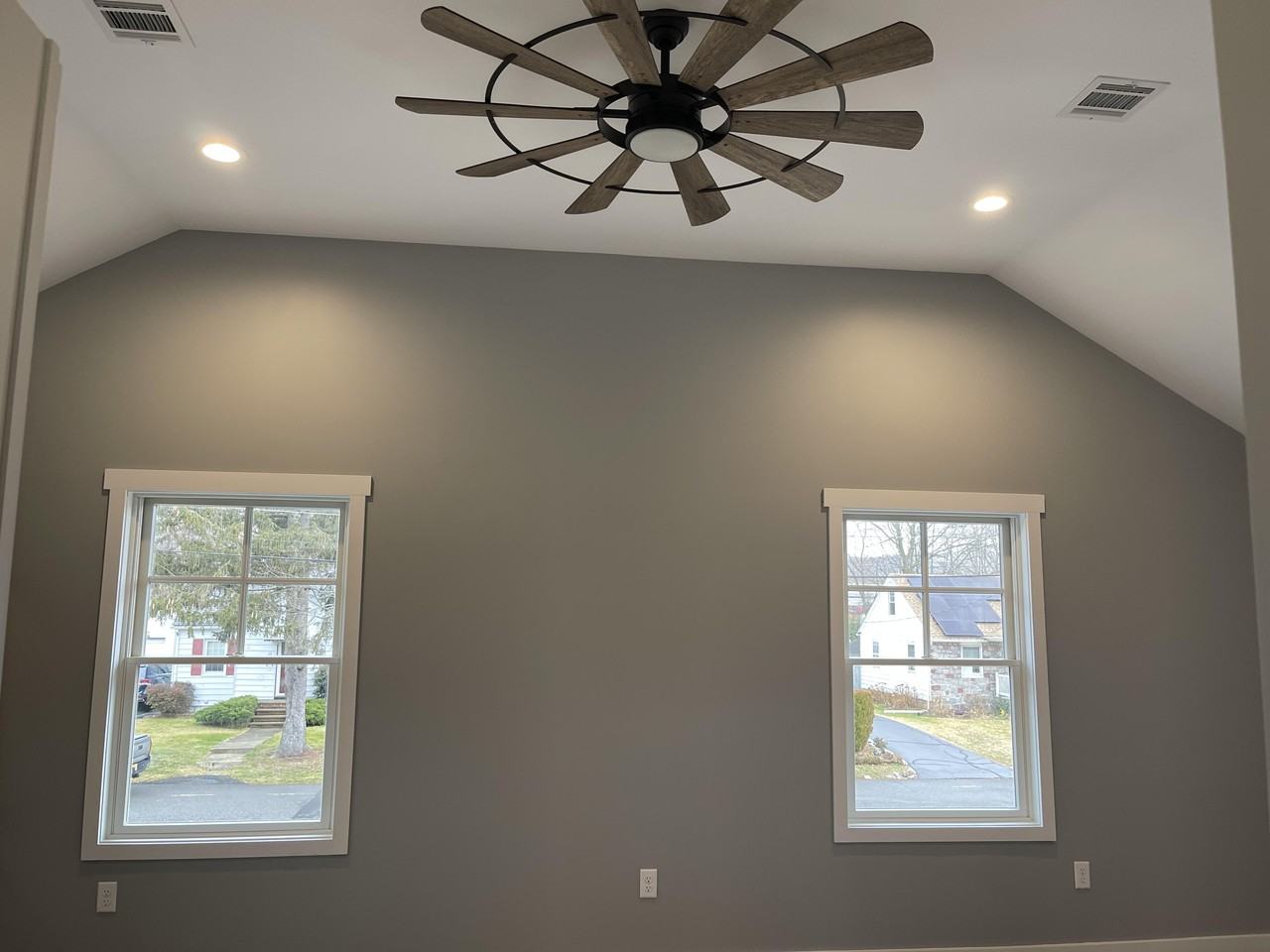 12 Brook Street - Photo 3 of 10