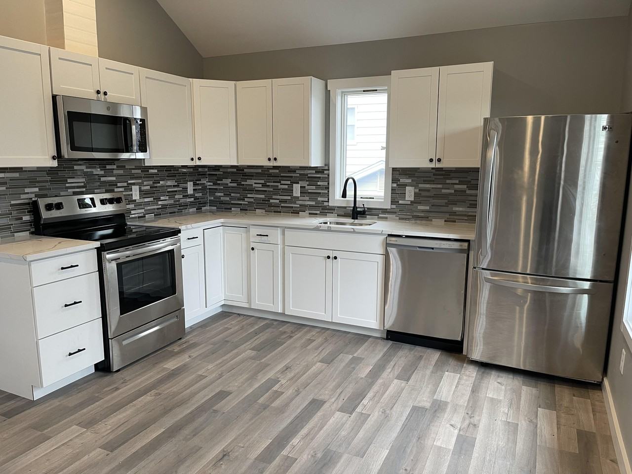 12 Brook Street - Photo 2 of 10