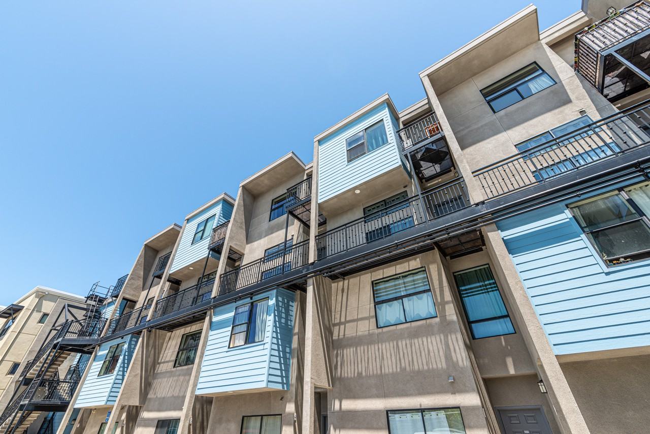 1130 65th St - Photo 7 of 12