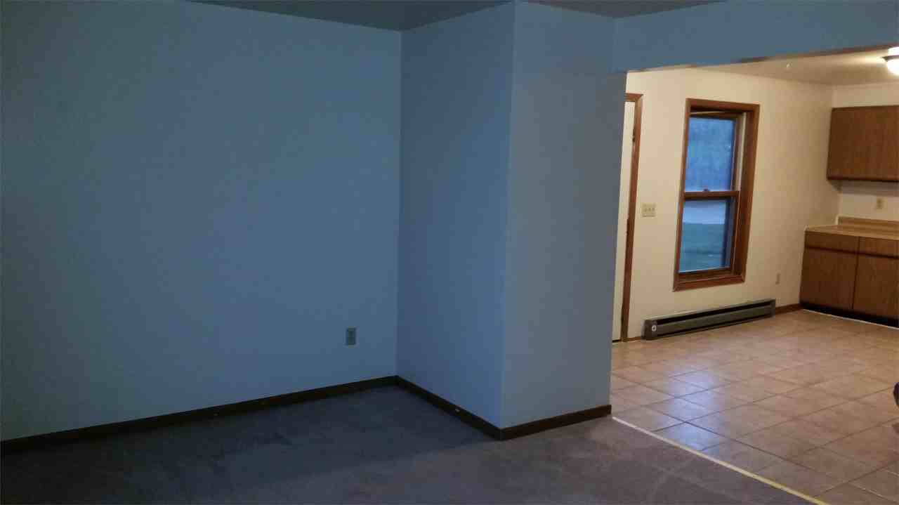 N881 Amanda St #4 - Photo 5 of 17