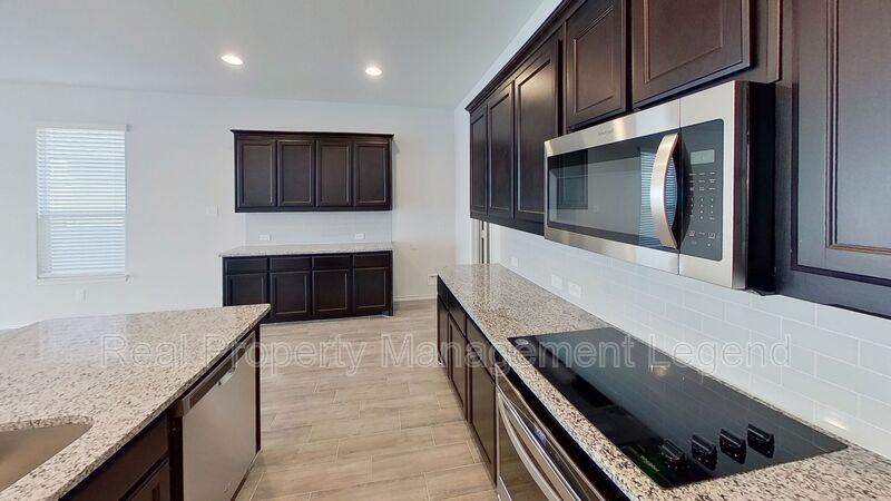 8998 Fair Oaks Dr - Photo 5 of 24