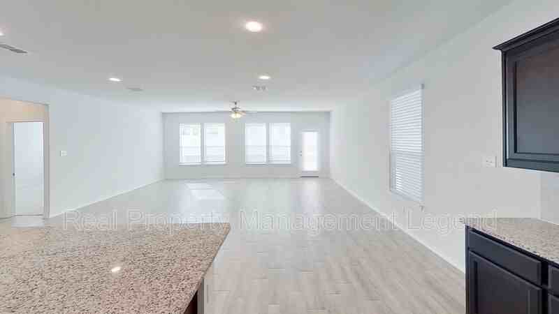 8998 Fair Oaks Dr - Photo 6 of 24