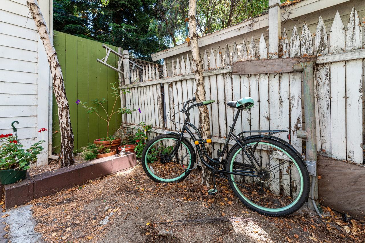 2076 Ashby - Photo 5 of 6