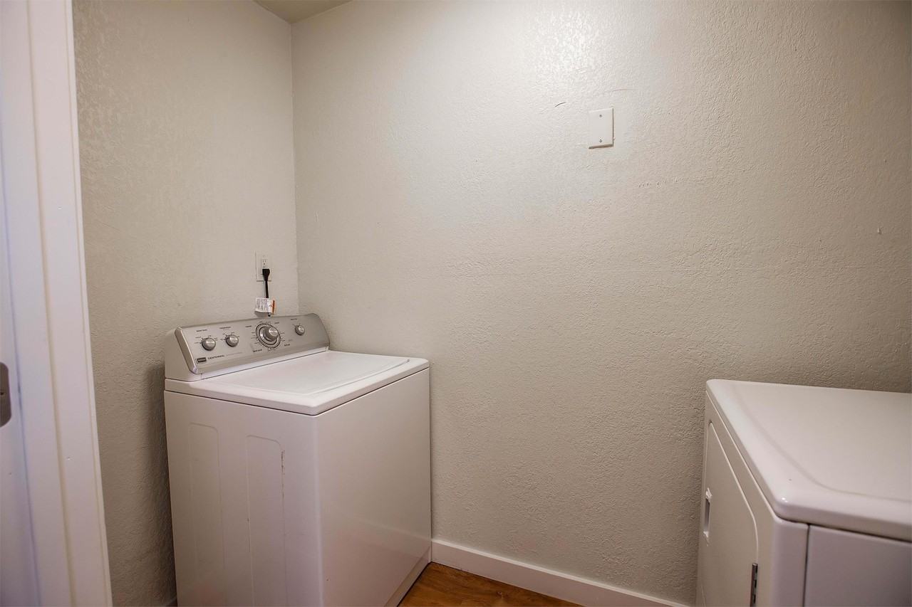 1412 Hartford Rd #1 - Photo 2 of 3