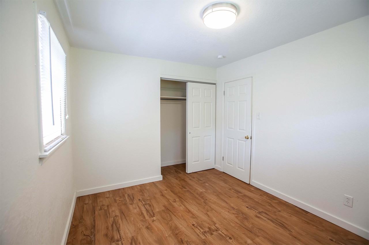 1412 Hartford Rd #1 - Photo 3 of 3