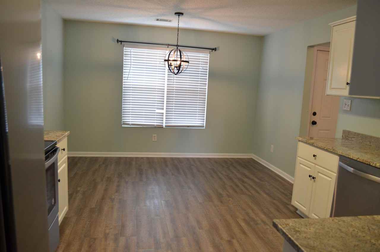 638 Devon Rd #1 - Photo 6 of 26