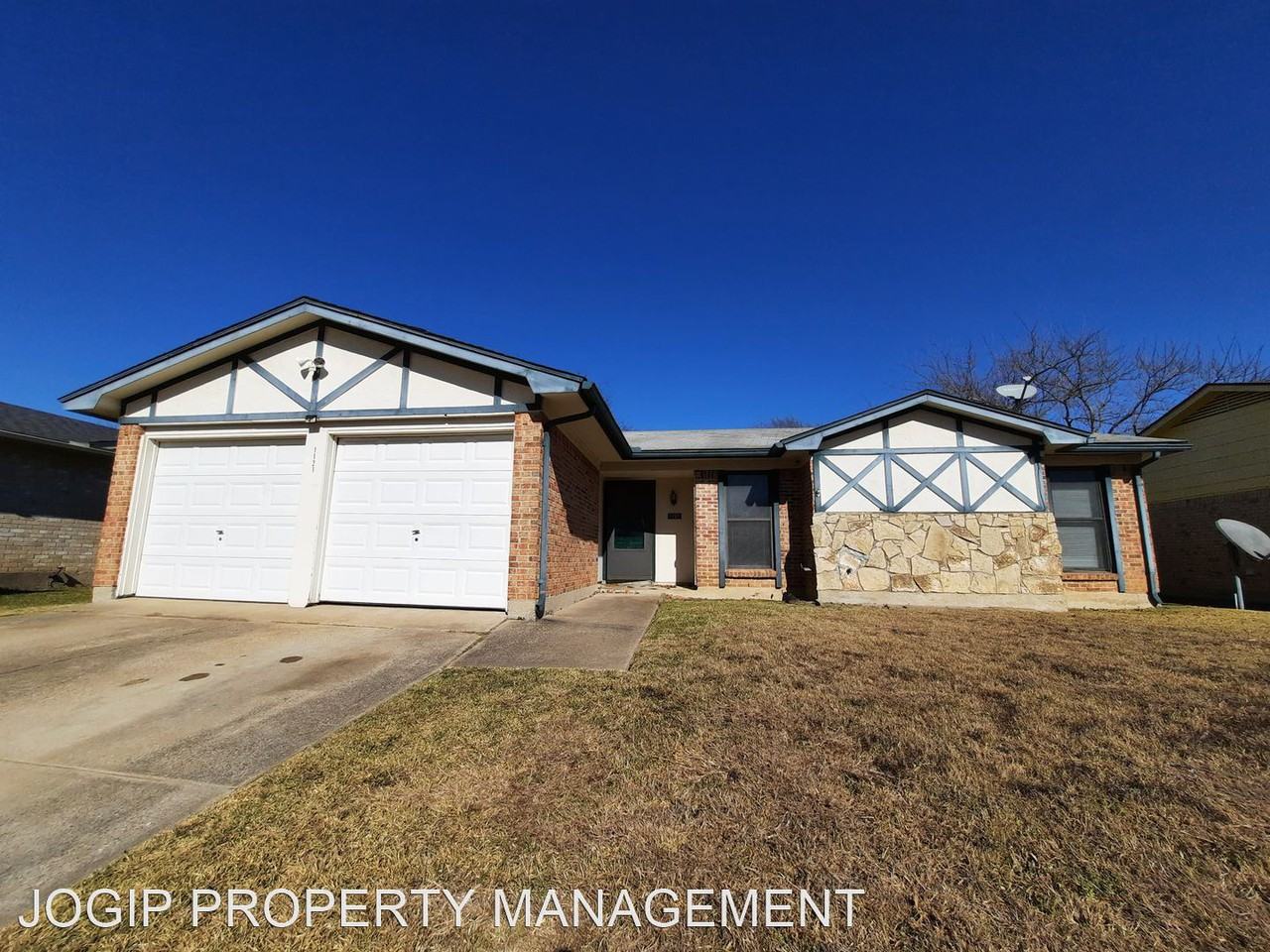 1121 Nancy Ln - Photo 2 of 27