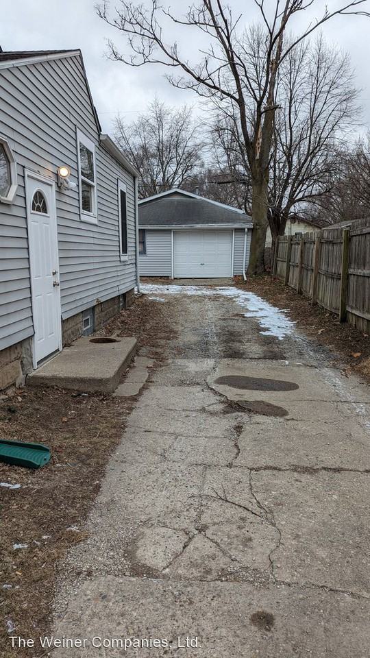 514 W Bradley Ave - Photo 3 of 40