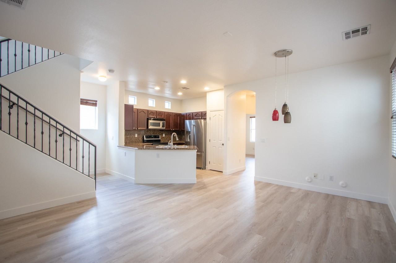 968 W Aspen Way - Photo 2 of 31