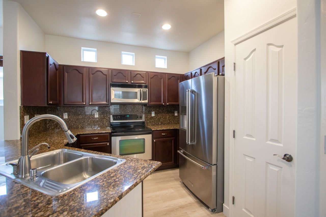 968 W Aspen Way - Photo 3 of 31