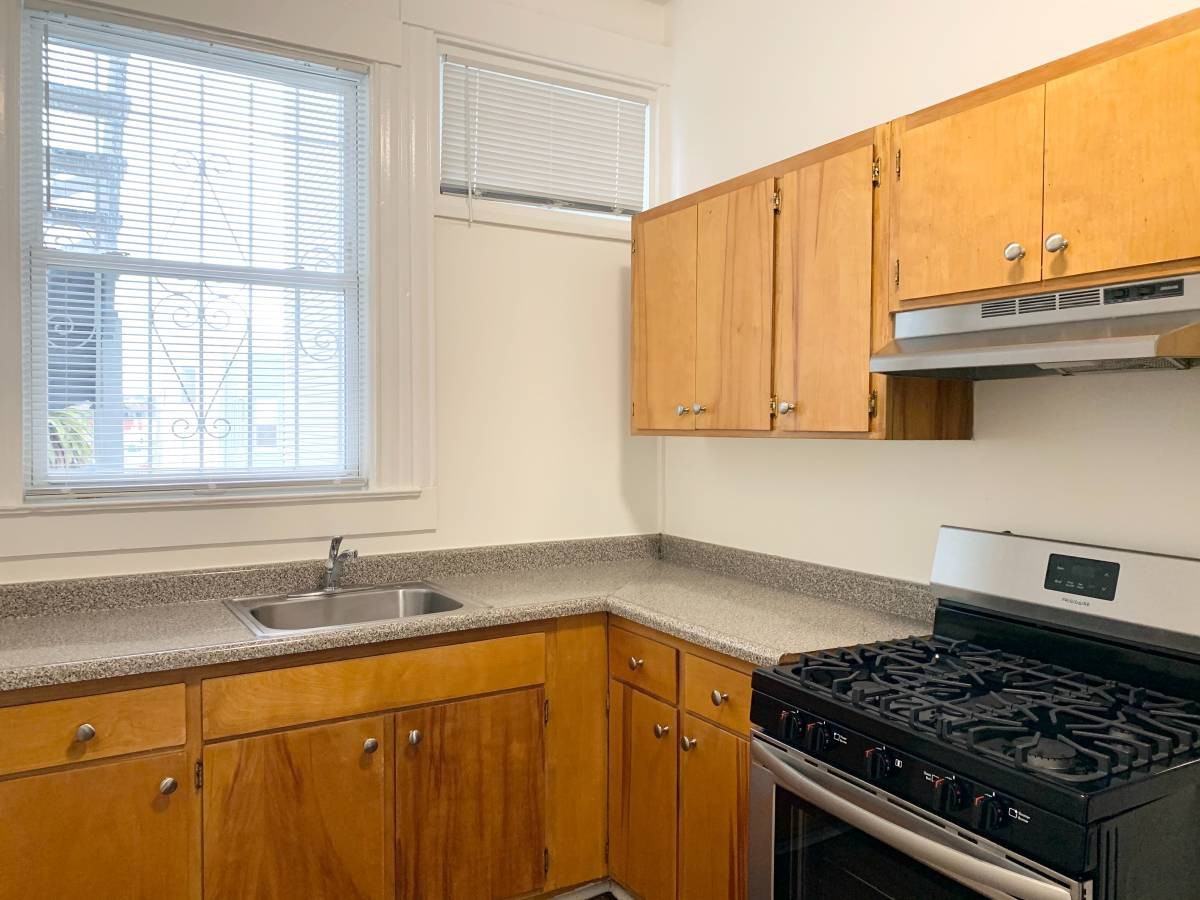 419 Pierce St. - Photo 4 of 12