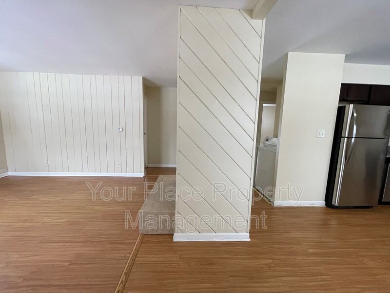 803 Dorman Dr - Photo 3 of 22