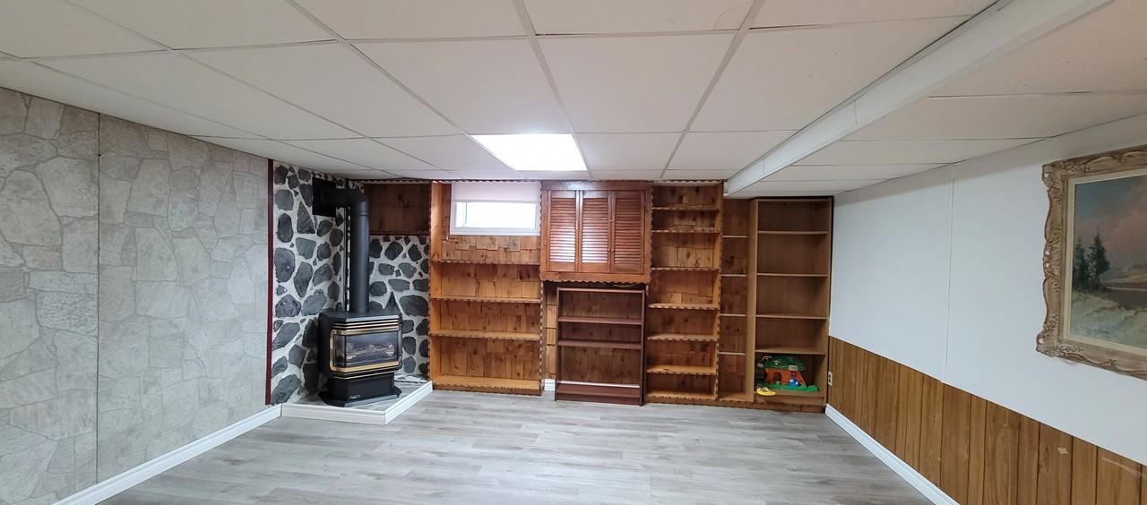 603 Carleton Street - Photo 2 of 6