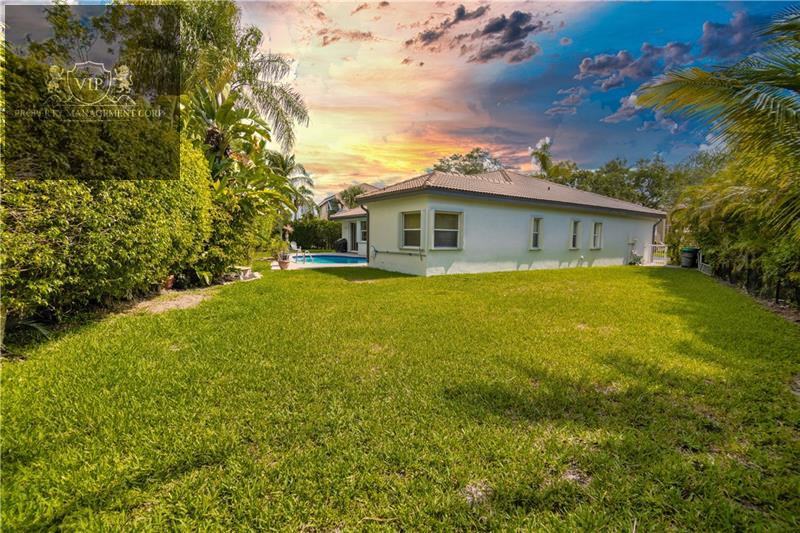 5320 Northwest 103rd Way - Photo 3 of 19