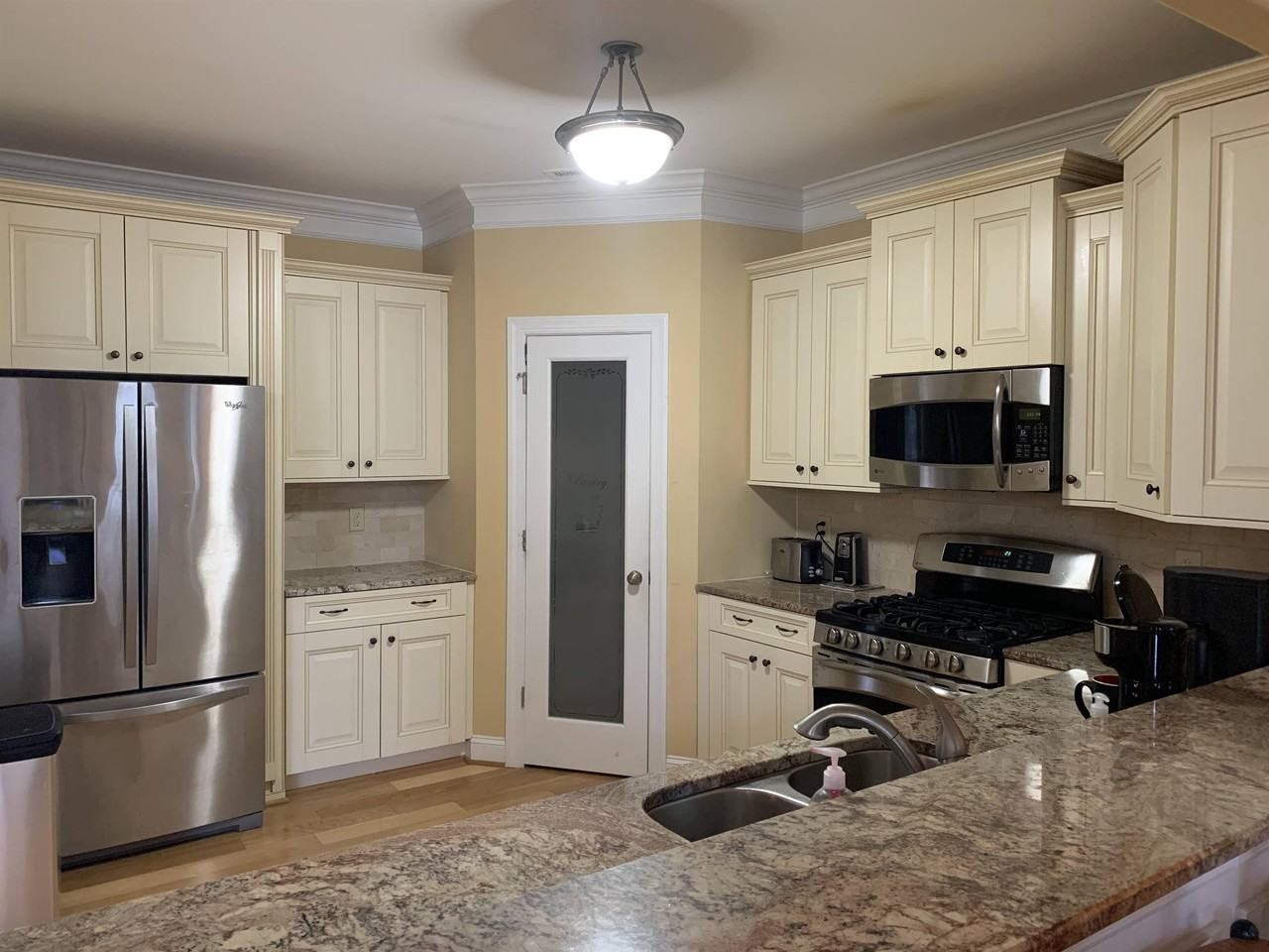 1119 Wandle Ln #1 - Photo 3 of 24