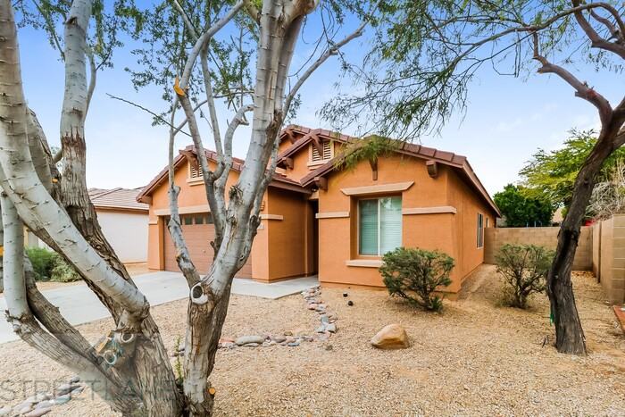 11564 W Tonto St - Photo 2 of 15