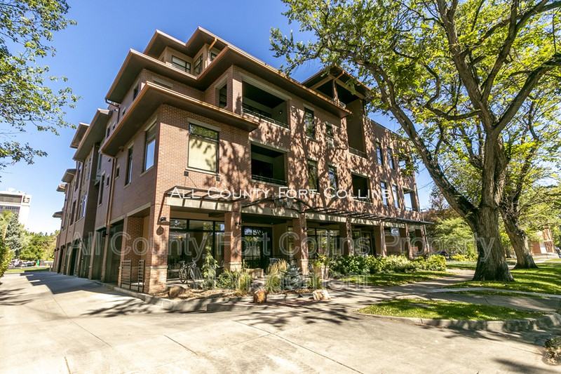 210 W Magnolia St #360