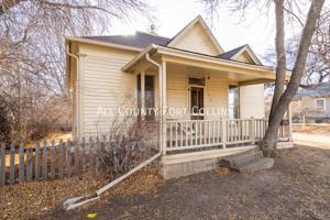 featured image of 417 E Mulberry St