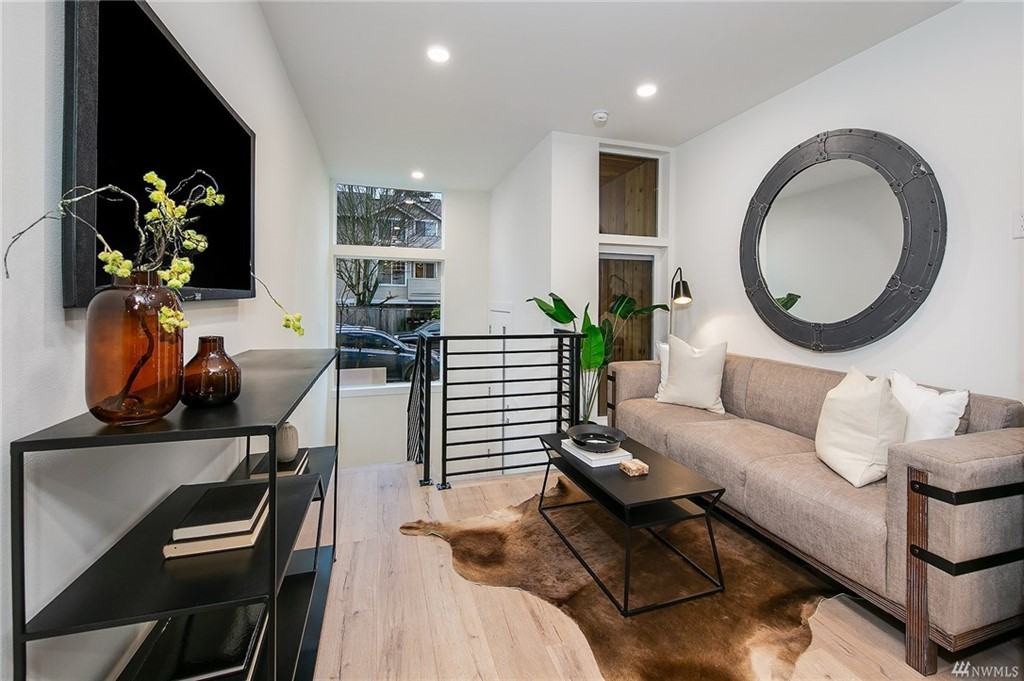 8547 Midvale Avenue North #A - Photo 2 of 21