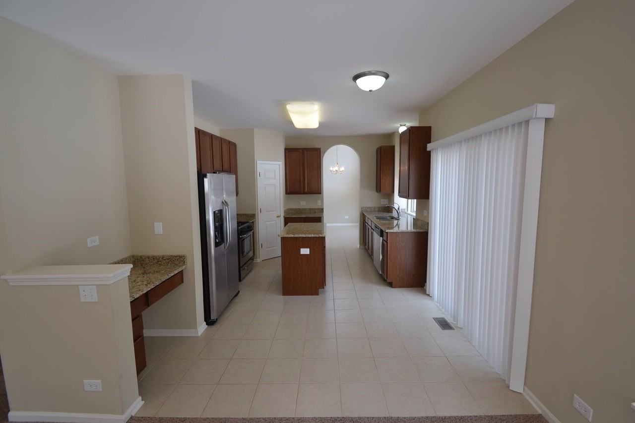 513 Sierra Pl - Photo 3 of 7