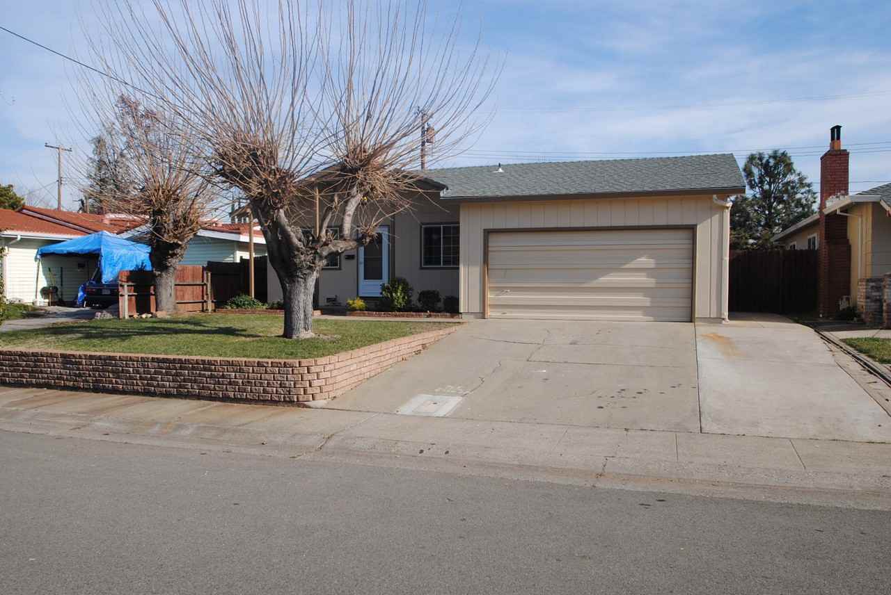 311 Brentwood Rd - Photo 3 of 12