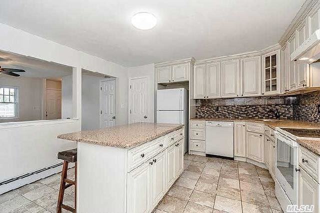 10 Ralph Ave - Photo 2 of 11