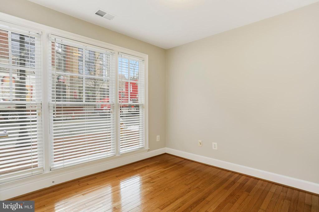 1865 Ballenger Ave - Photo 2 of 31