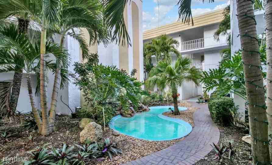 Penthouse Shores - Photo 3 of 12