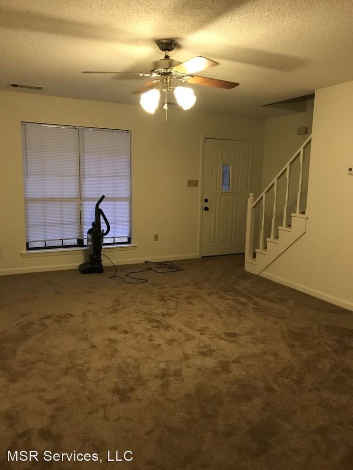 4630 Simmons Rd - Photo 2 of 8