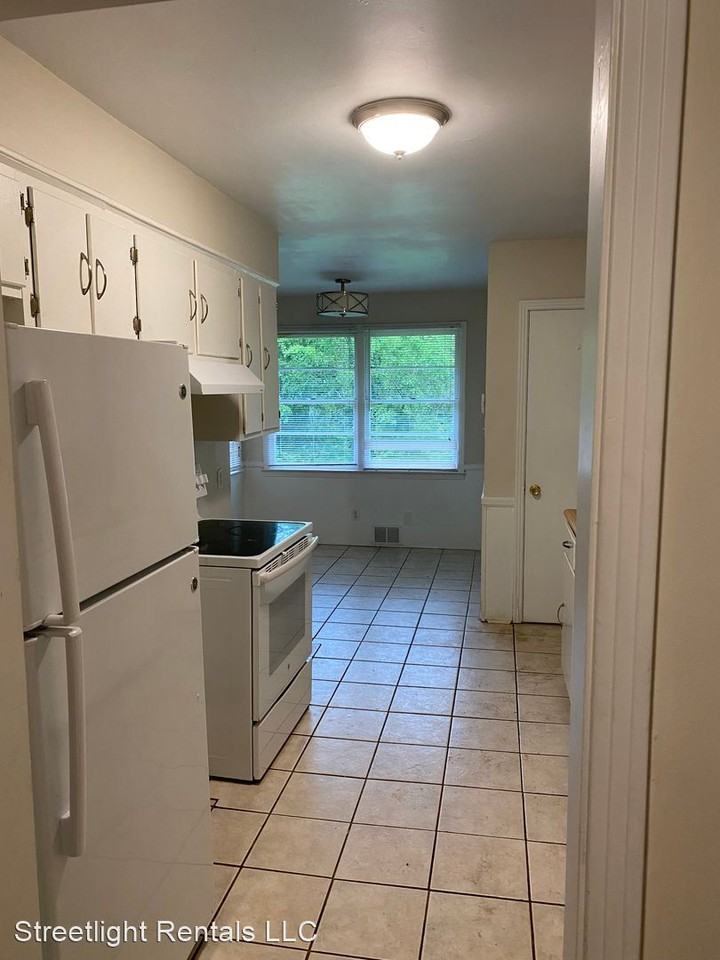 723 Ridgedale Dr - Photo 2 of 17