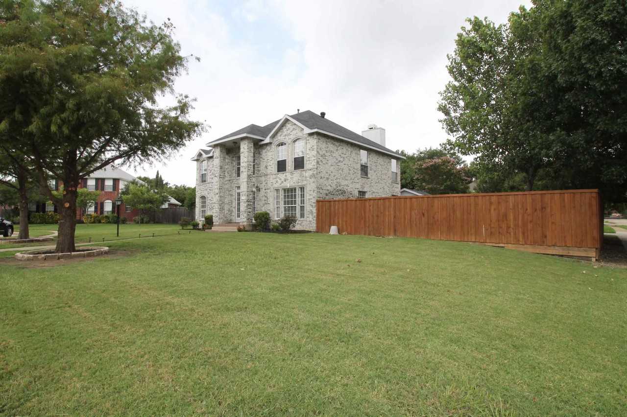 1 Oxford Cir - Photo 2 of 17