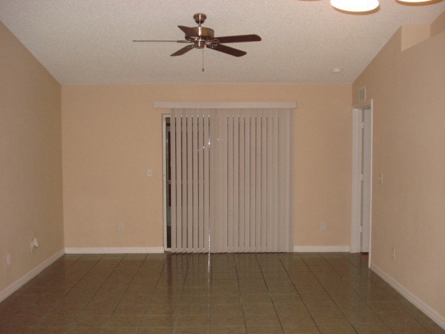 6 Seckel Ct - Photo 2 of 10